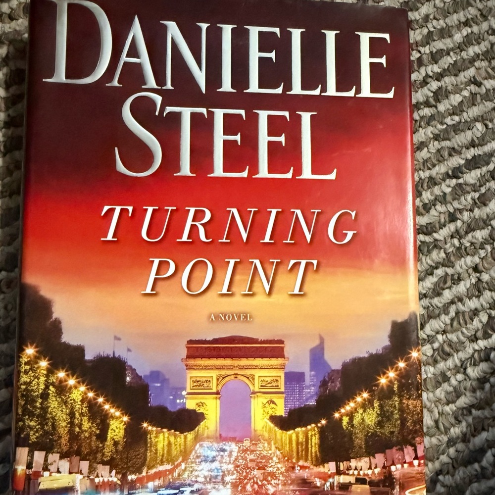 Danielle Steel 'Turning Point' Novel - Multicolor Cover